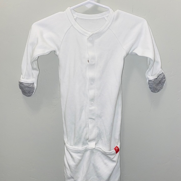 Goumi Newborn Sleeper - Picture 3 of 3